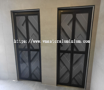 BI-FOLD DOOR 