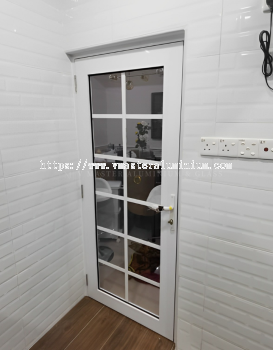 SWING DOOR 