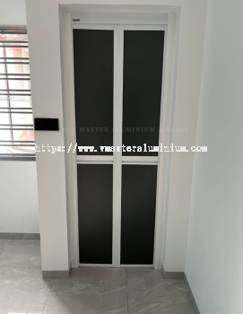 BI-FOLD DOOR