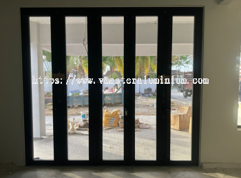 MASTER SERIES FOLDING DOOR WITH MESH AT BANDAR BARU UDA
