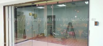 Retail Shopfront Glass Door at Puchong