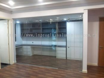 12MM Tempered Clear Glass Sliding Door C/W Stainless Steel Truck Klang