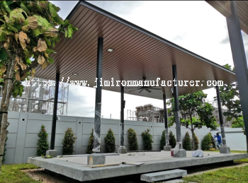 Strip Ceiling & Aluminium Composite Panels Shelter In Garden