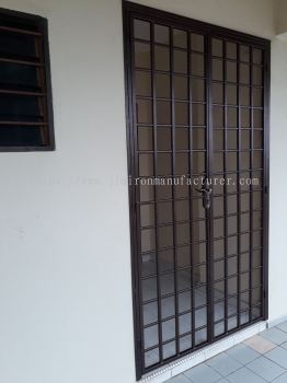 Oval Tube Swing Door