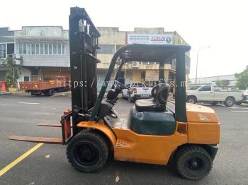 sewa forklift jenjarom banting 