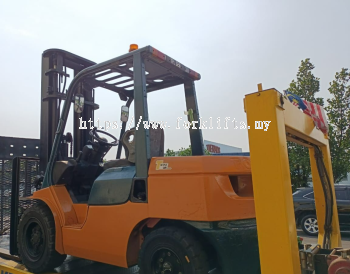 sewa forklift jenjarom banting 