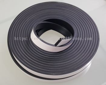 Closed-Cell-EPDM-Sponge-Strip-With-Adhesive-Tape