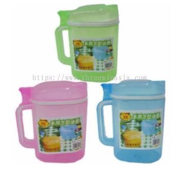KR8824-RM2.40/UNIT W-12# 750ML PLASTIC OILER(12UNIT/PACK)