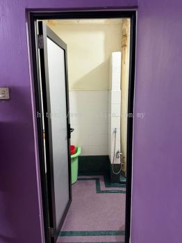 swing door