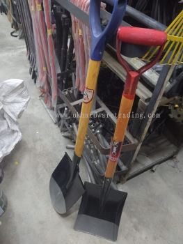 Skop Kayu Rata/Tajam Flat/Pointed Shovel