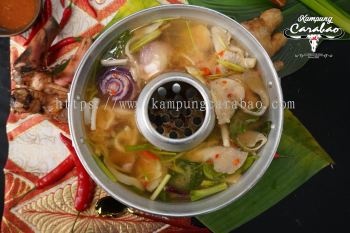 Tom Yam Clear Seafood