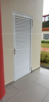 Louvers door