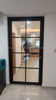 Swing door