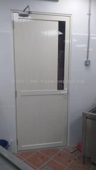 Swing door