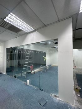 Tempered Glass Partition