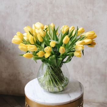 Vase Arrangement - Yellow Tulip