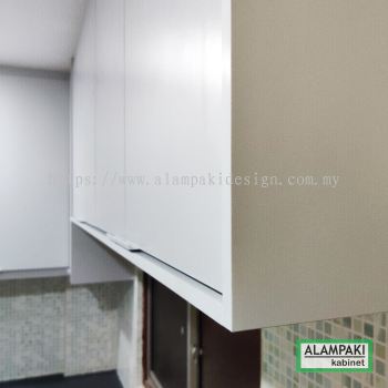 Kitchen Cabinet at Taman Kinrara, Puchong