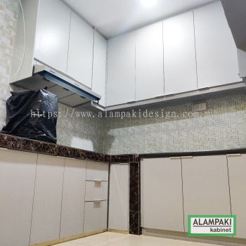 Kitchen Cabinet at Taman Kinrara, Puchong