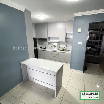 Island Kitchen Cabinet at Taman Puchong Prima, Puchong