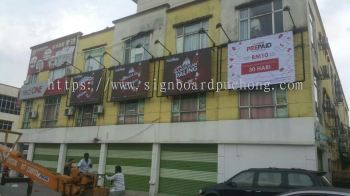 ZIGZAG BANNER PRINTING & INSTALLED AT PUCHONG, BANDAR KINRARA, TROPICANA CITY, DAMANSARA, CHERAS, SUNGAI LONG