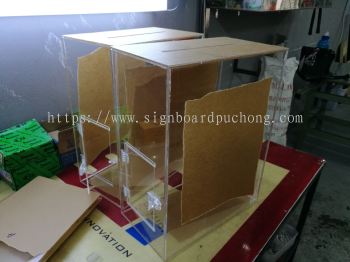 Acrylic tender Box