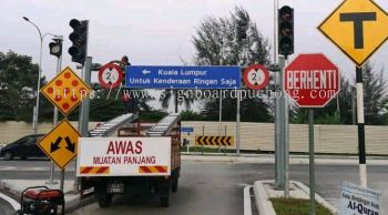 JKR Road Direction Signage At Usj Subang jaya