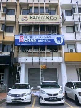 klinik pergigian signboard design Chan dental Light box acrylic box up signage