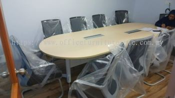 SOSM/TOC OVAL 6' X 3' MEETING TABLE WITH TAXUS LEG (RM 950.00/UNIT)