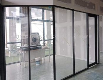 Shopfront Glass Contractor Banting | 玻璃承包商 Banting