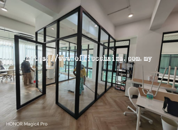 Aluminium Glass Partition Cyberjaya | Shopfront Glass Contractor Cyberjaya | 玻璃承包商 Cyberjaya