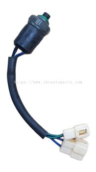 CITRON RENAULT SAAP PEUGEOT A/C PRESSURE TRINARY SWITCH SENSOR ( MALE ) UNIVERSAL