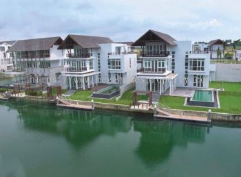 Emerald Bay @ 4 storey Courtyard Villa Semi-detached House FOR SALE
