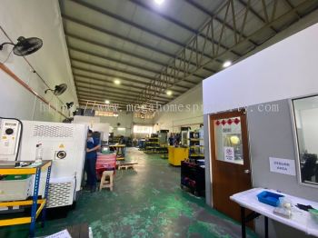 Perindustrian Desa Cemerlang,Ulu Tiram @1.5 storey Terrace Factory FOR SALE
