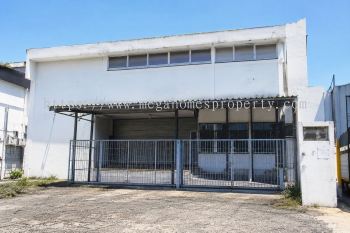 Kawasan Perindustrian Taman Universiti@1.5 Storey Terrace Factory FOR RENT