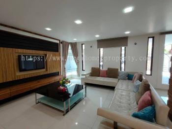 Taman Pelangi, Jalan Jingga @3.5 storey Semi-D house FOR SALE
