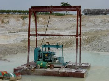 Hino Engine Coupled With Gearbox And Complete Set Of Liner At Bidor, Perak