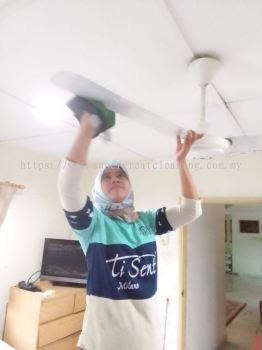 Cleaning Fan at Kota Damansara, PJ