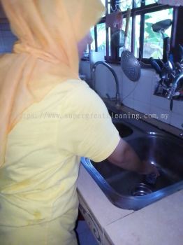 Cleaning Kitchen Area At Kota Damansara, PJ