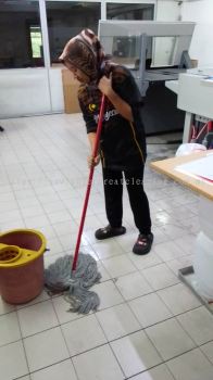 Cleaning Office Walkways at Kelana Jaya