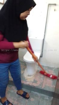 Cleaning Office Toilets at Damansara Jaya