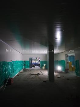 Install Pir Panel Chiller And Processing Room