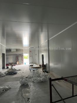 Install Pir Panel Chiller And Processing Room