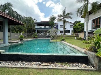 Ledang Heights, 6+1 bedrooms 2 Storey Bungalow with pool