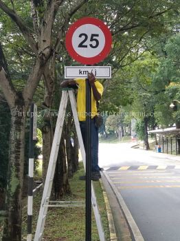 JKR ROARD STAND SIGNAGE 3M HIP REFLECTIVE STICKER AT BERA PAHANG MALAYSIA