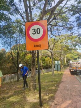 JKR ROAD SIGNAGE HIGHWAY SIGNS AT TEMERLOH JERANTUT PAHANG MALAYSIA