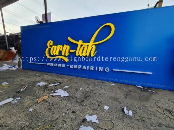 EARN-TAH OUTDOOR 3D LED BOX UP FRONTLIT LETTERING SIGNAGE SIGNBOARD AT KUALA BERANG TOWN, JENAGUR, KUALA TELEMUNG HULU TERENGGANU MALAYSIA