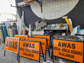 AWAS KERJA-KERJA SEDANG DIJALANGKAN JKR A BOARD STAND SIGNAGE AT SELANGOR KLANG 