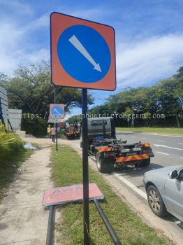 JKR ROAD STAND SIGNAGE AT CHENDOR, TANJUNG LUMPUR, TELUK CEMPEDAK, CHERATING KUANTAN PAHANG MALAYSIA