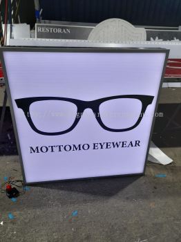 MOTTOMO EYEWEAR SQUARE DOUBLE LIGHTBOX AT GEBANG KUANTAN PAHANG MALAYSIA