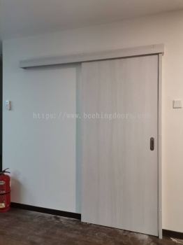 Sliding door